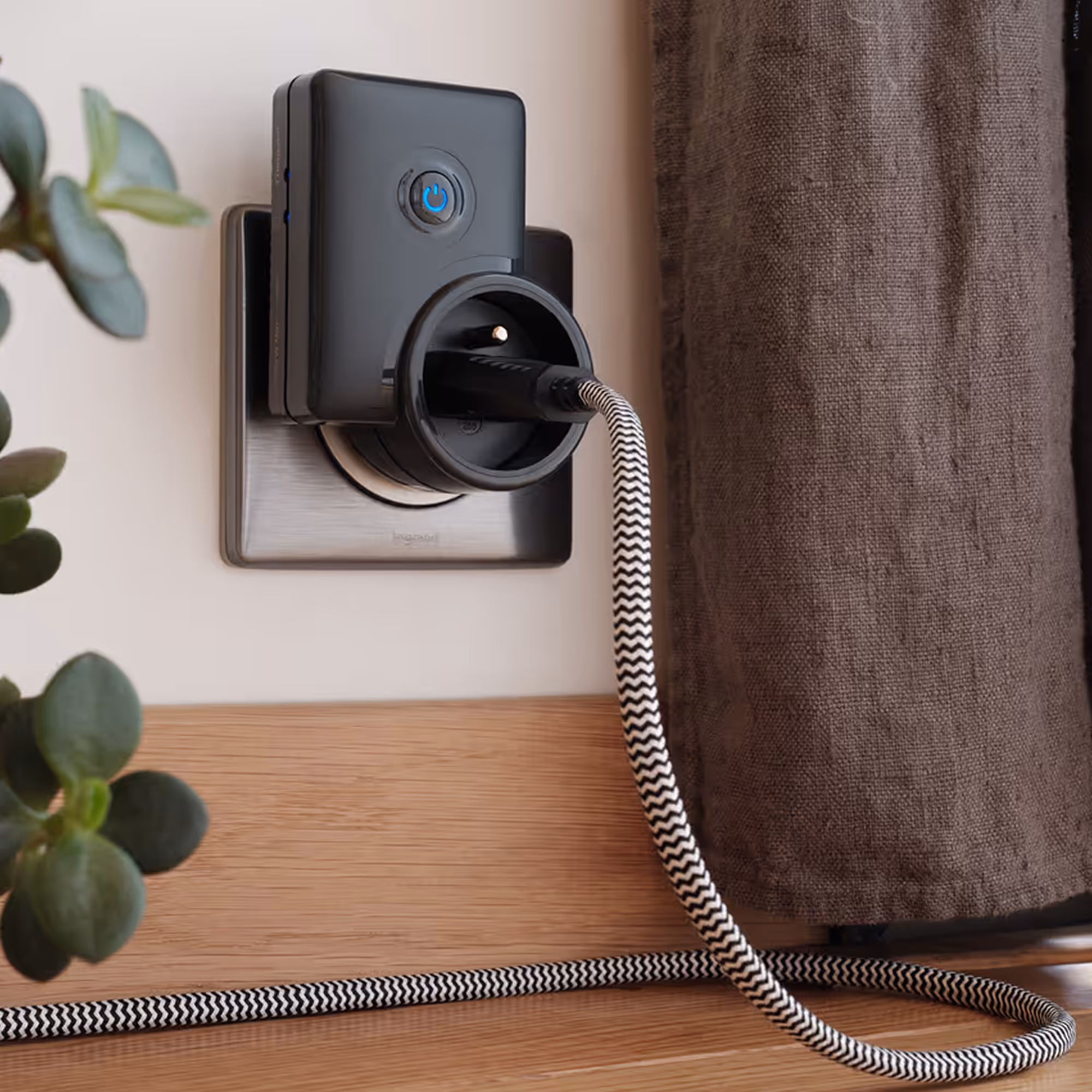 Contrôlez à distance vos équipements et suivez leur consommation.