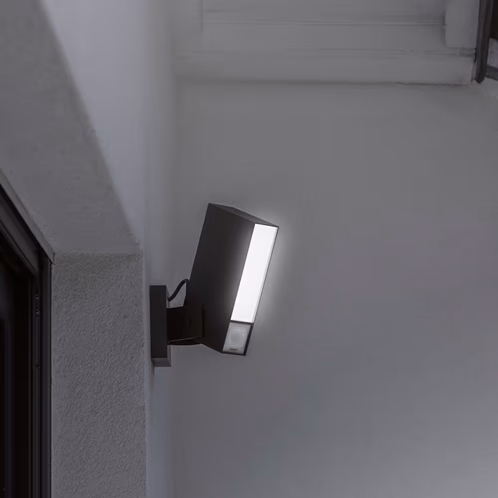 Adjust the power of your spotlight.