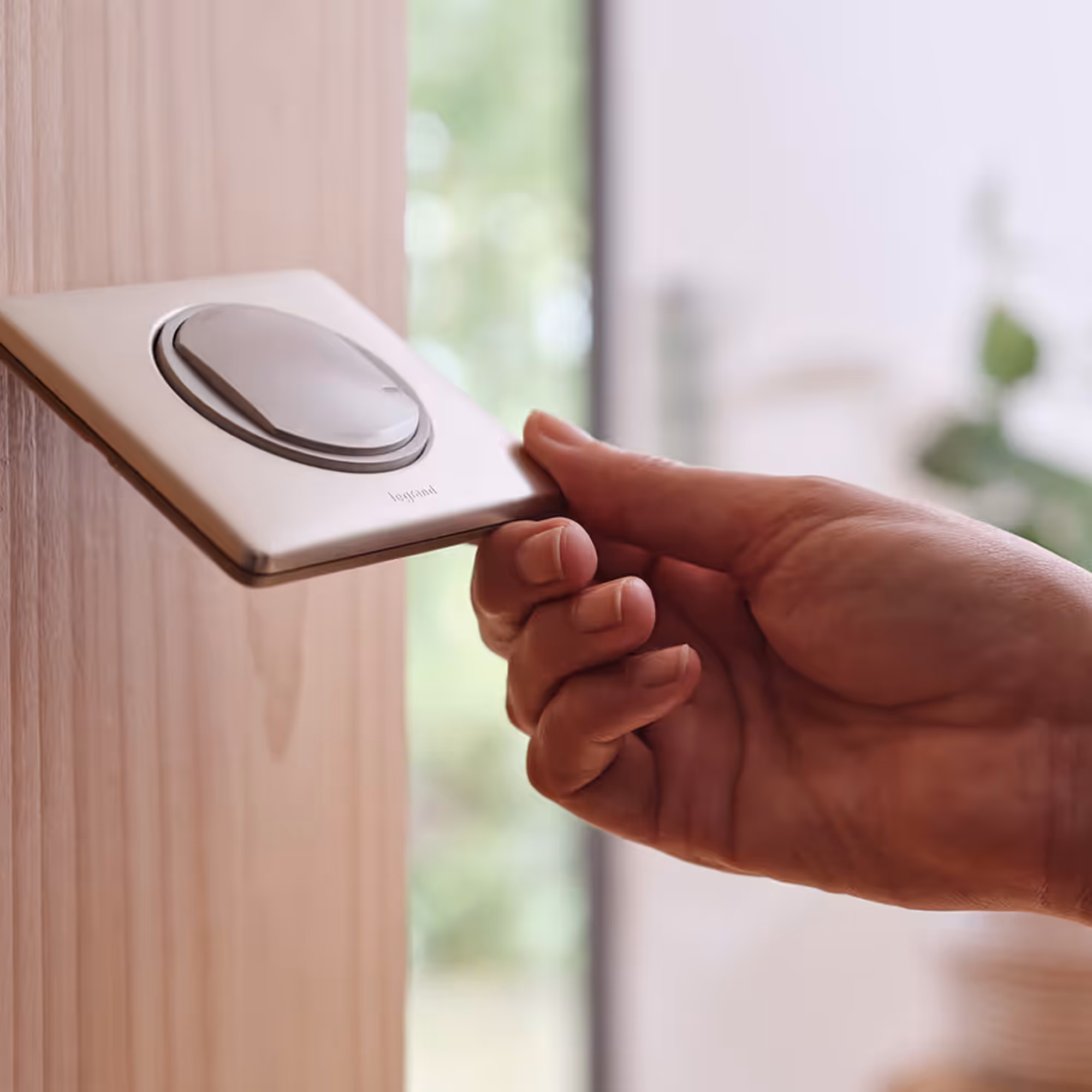 Ajoutez des interrupteurs et commandes d’éclairage sans travaux.